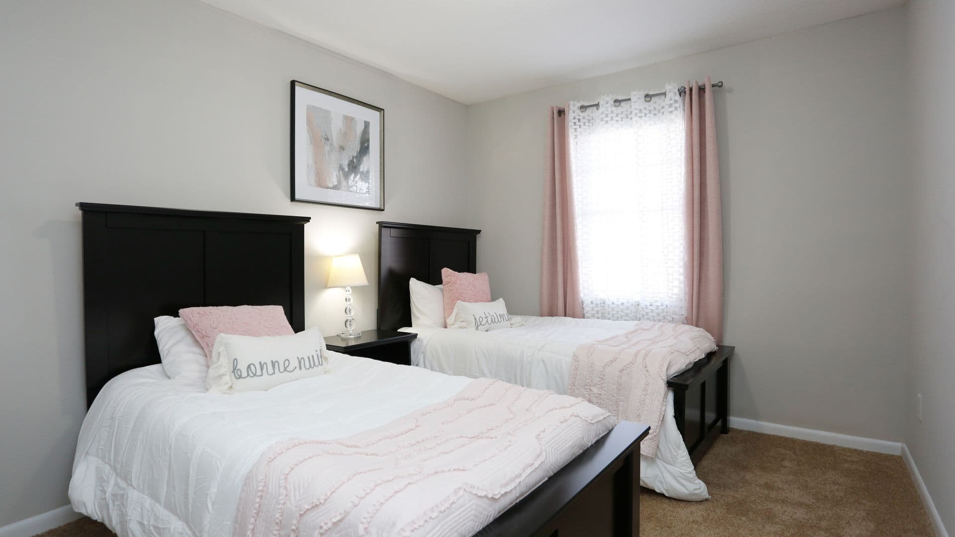 College Park Townhome: 2609 Charlestown Drive