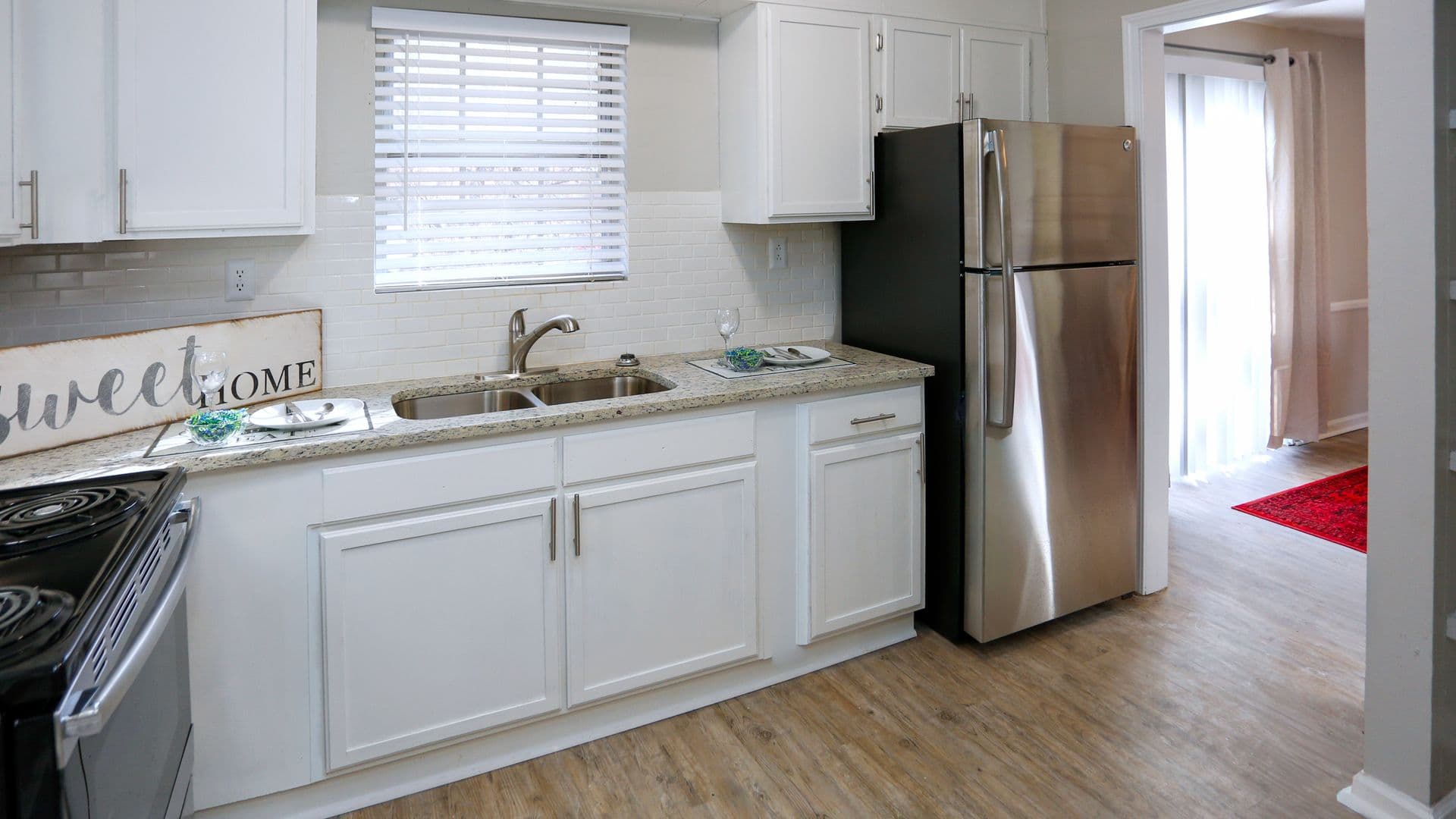 College Park Townhome: 2609 Charlestown Drive
