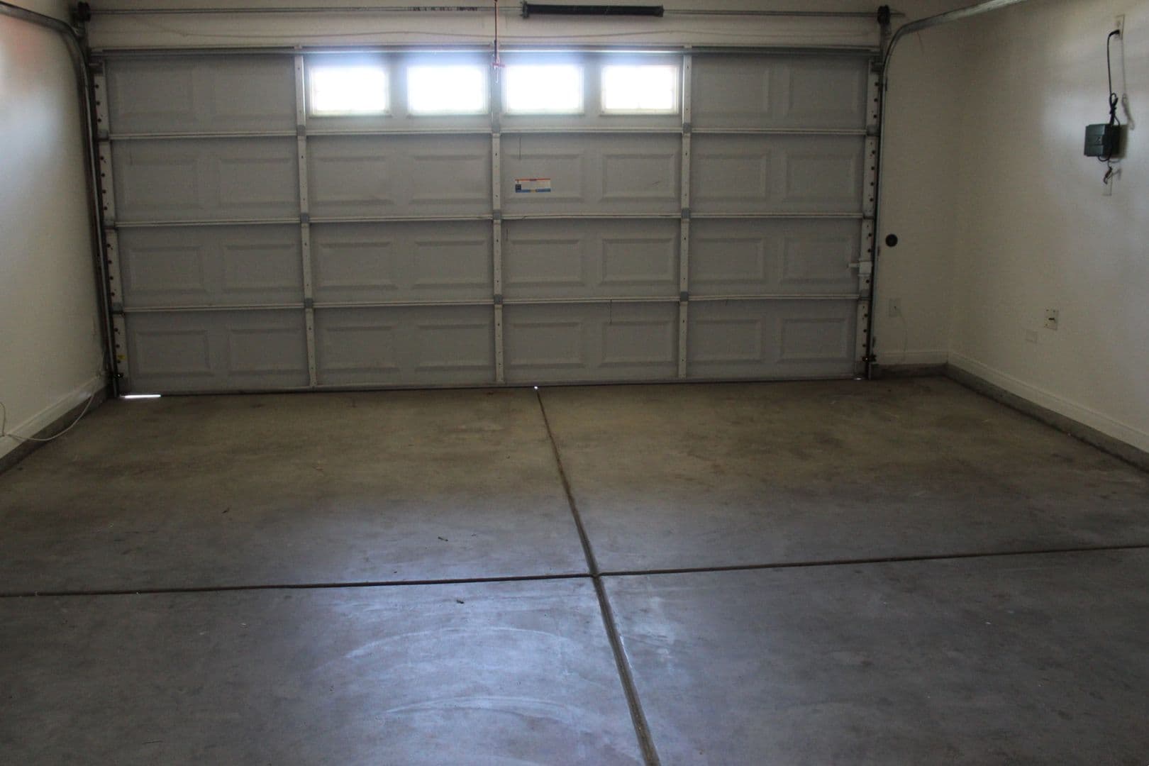 Bakersfield House: 110 Claudia Autumn Dr.