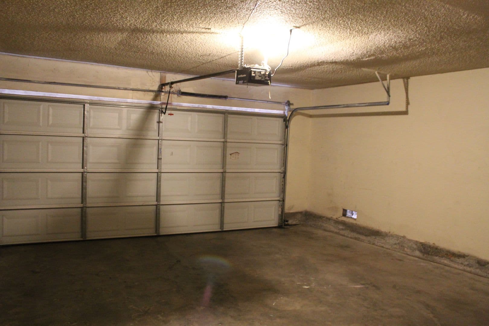 Bakersfield Apartment: 7608 Stockdale Hwy