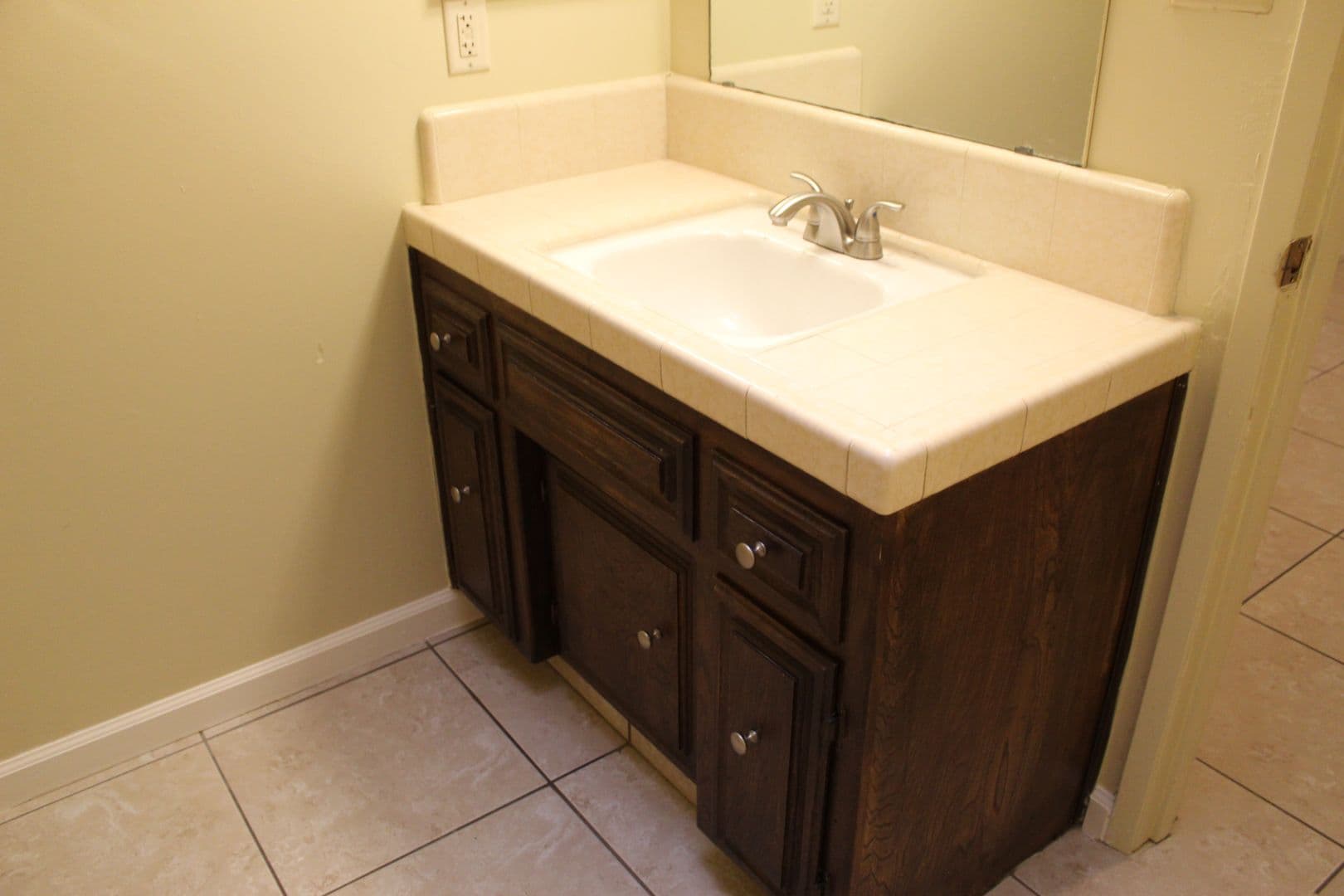 Bakersfield Apartment: 7608 Stockdale Hwy