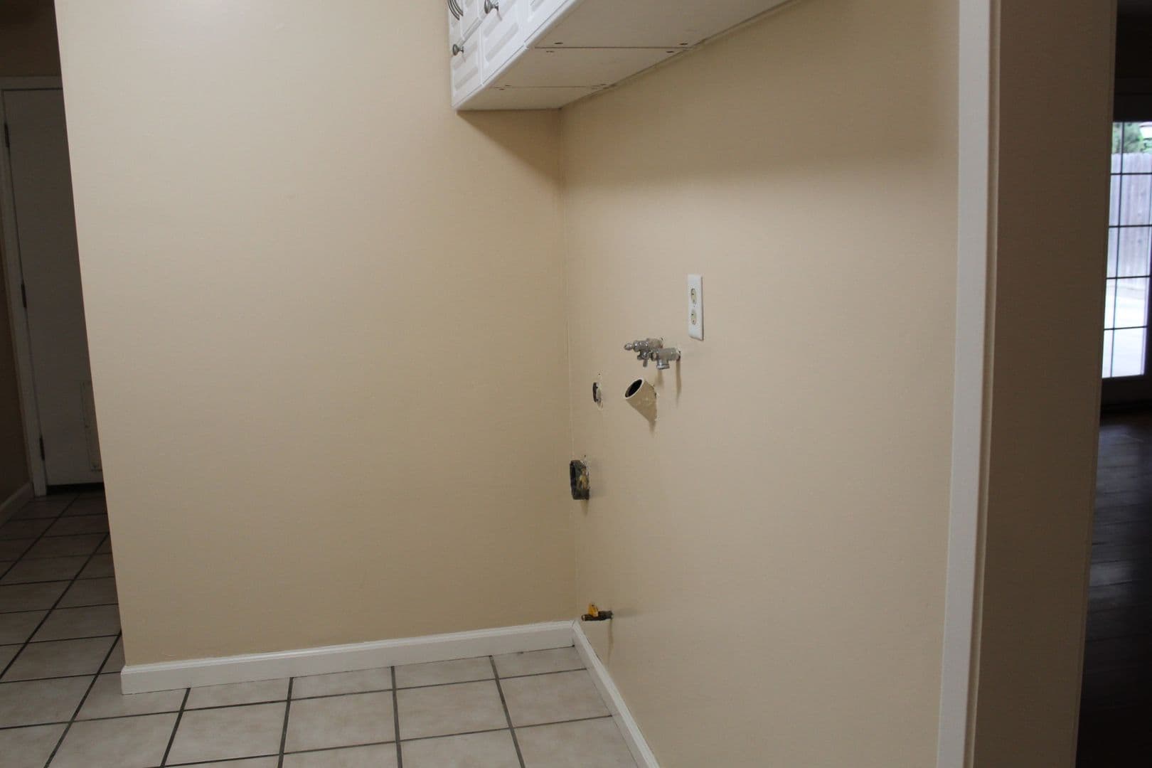 Bakersfield House: 804 Ferdinand Ct