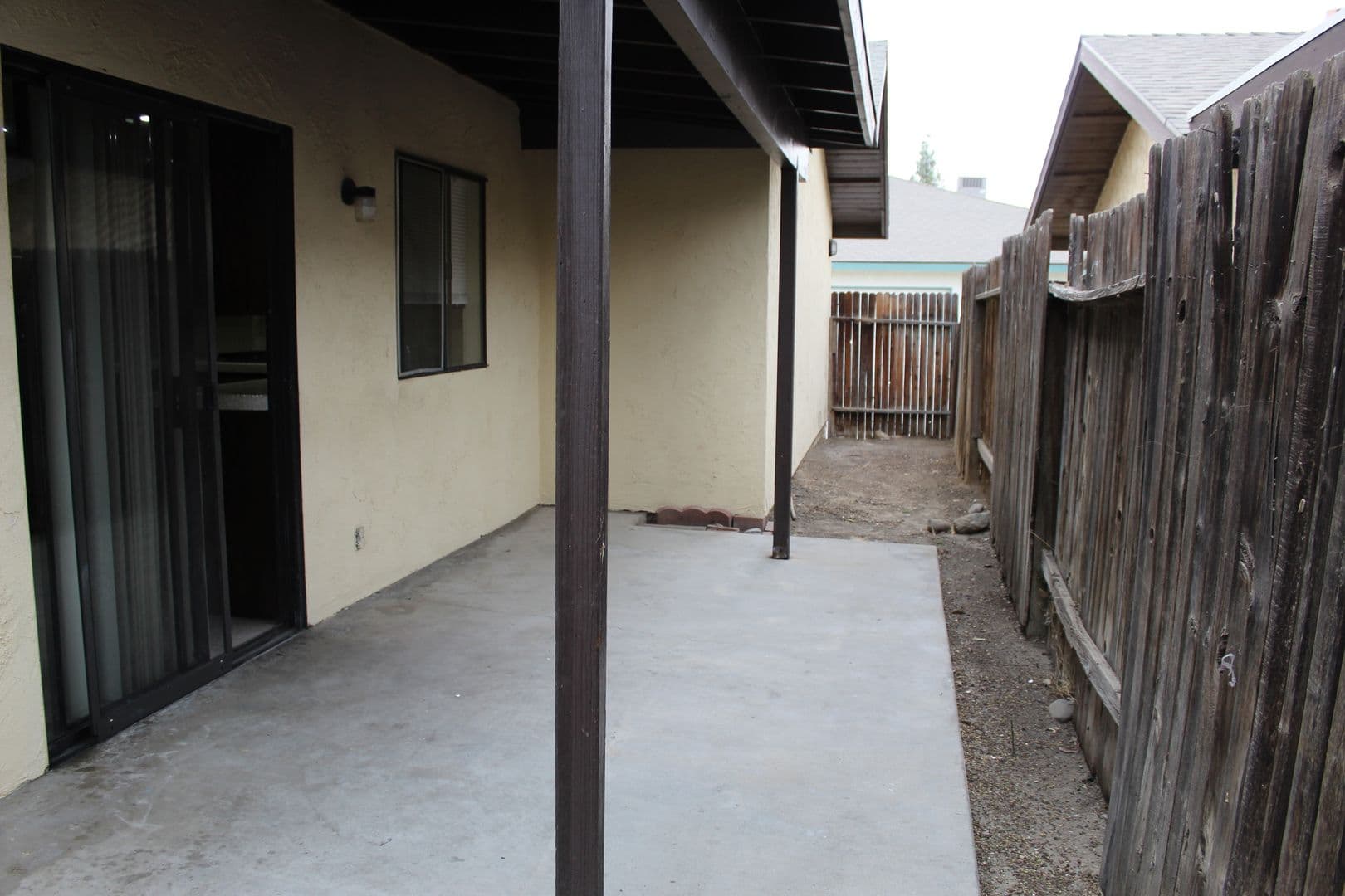Bakersfield Apartment: 7608 Stockdale Hwy