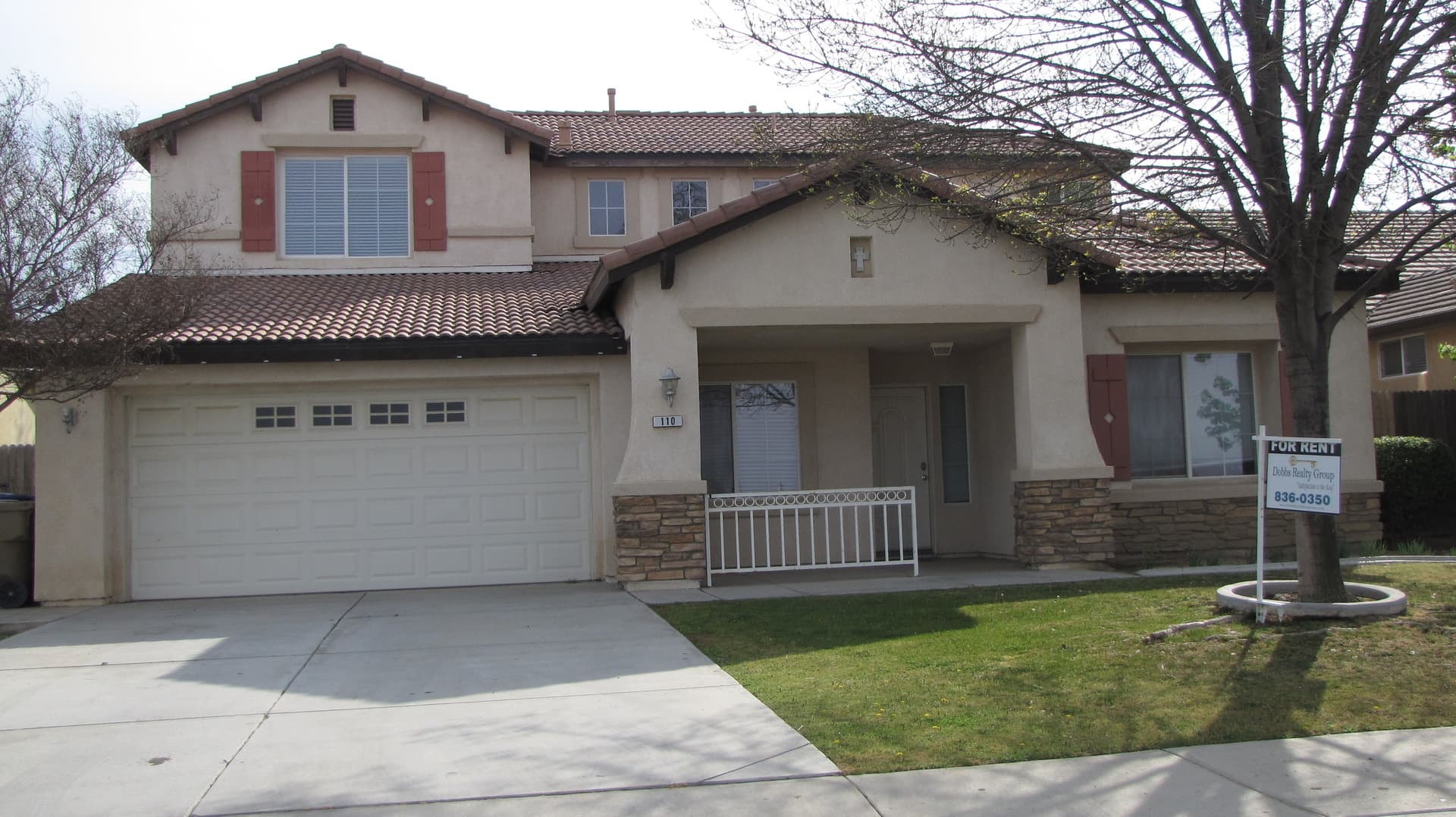 Bakersfield House: 110 Claudia Autumn Dr.