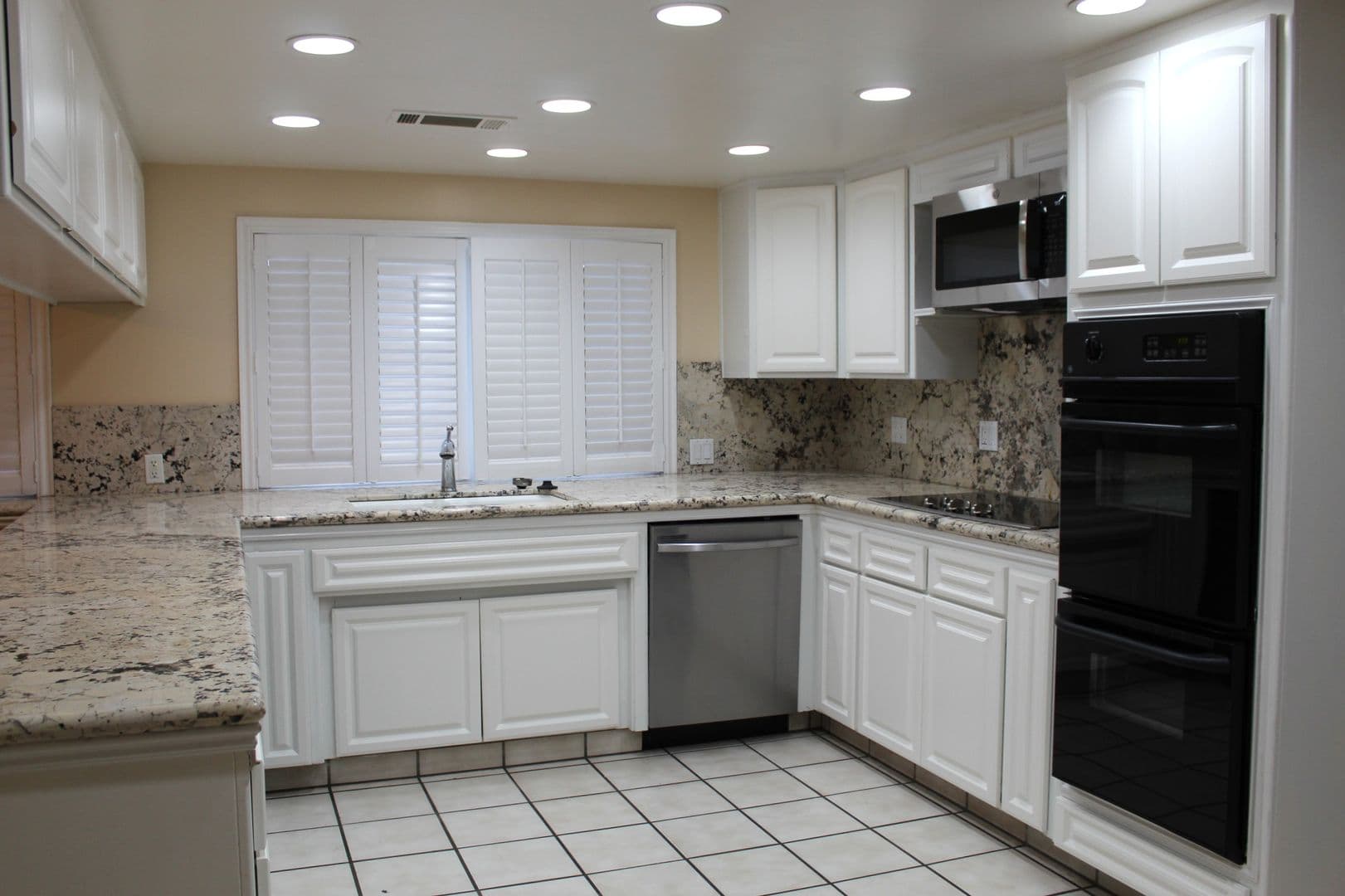 Bakersfield House: 804 Ferdinand Ct