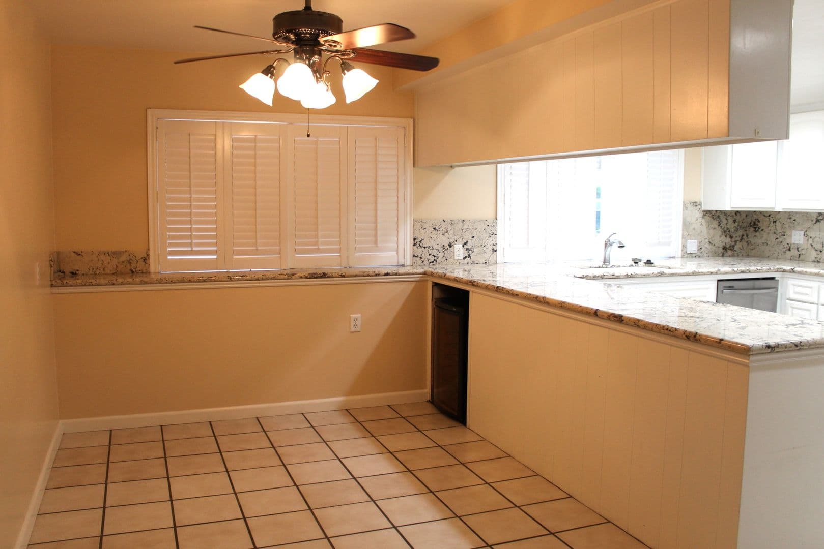 Bakersfield House: 804 Ferdinand Ct