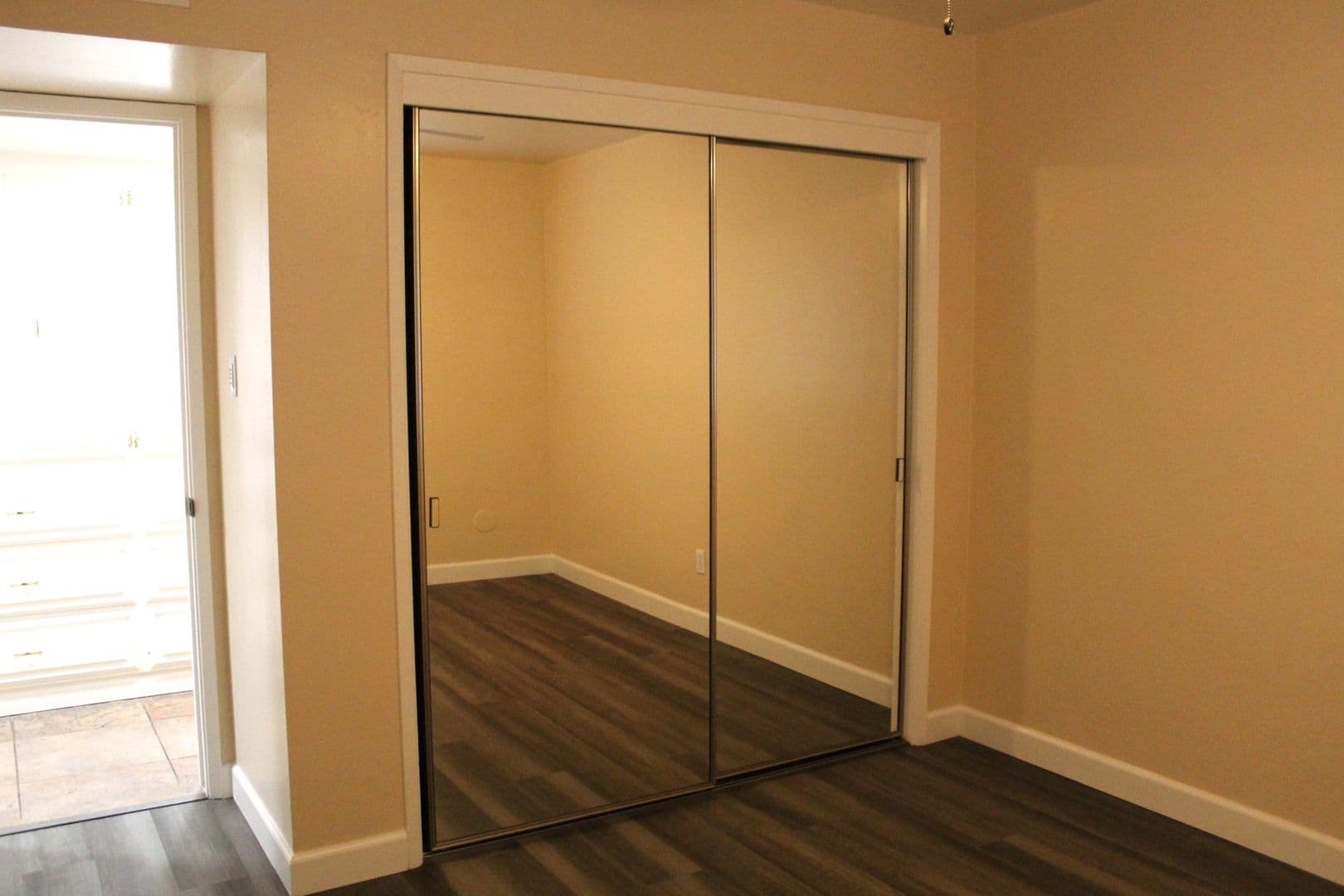 Bakersfield House: 804 Ferdinand Ct