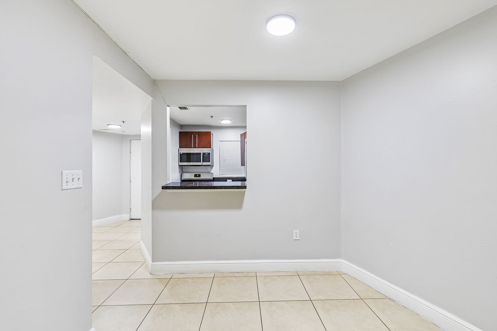 Dania Beach Apartment: 4147 Stirling Road