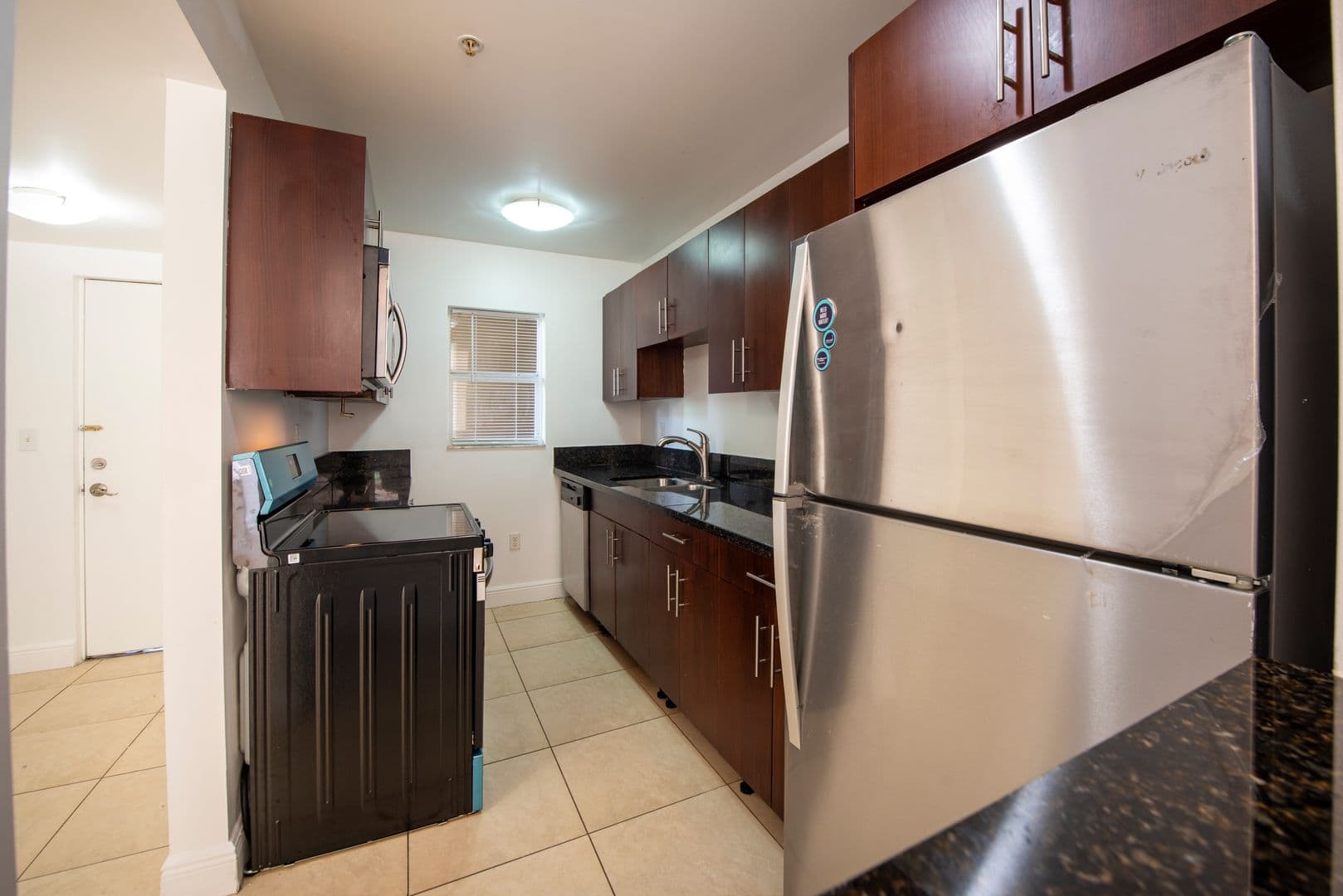 Dania Beach Apartment: 4147 Stirling Road