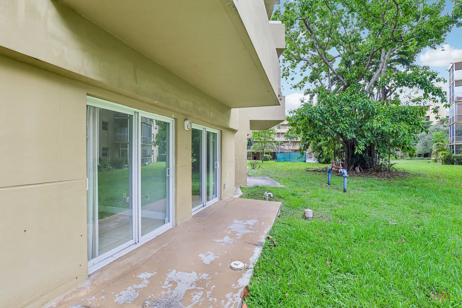 Dania Beach Apartment: 4147 Stirling Road