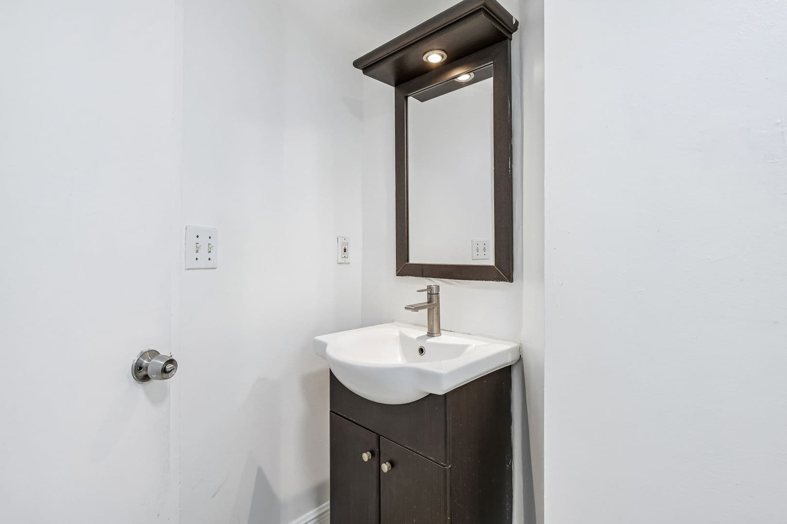 Dania Beach Apartment: 4147 Stirling Road