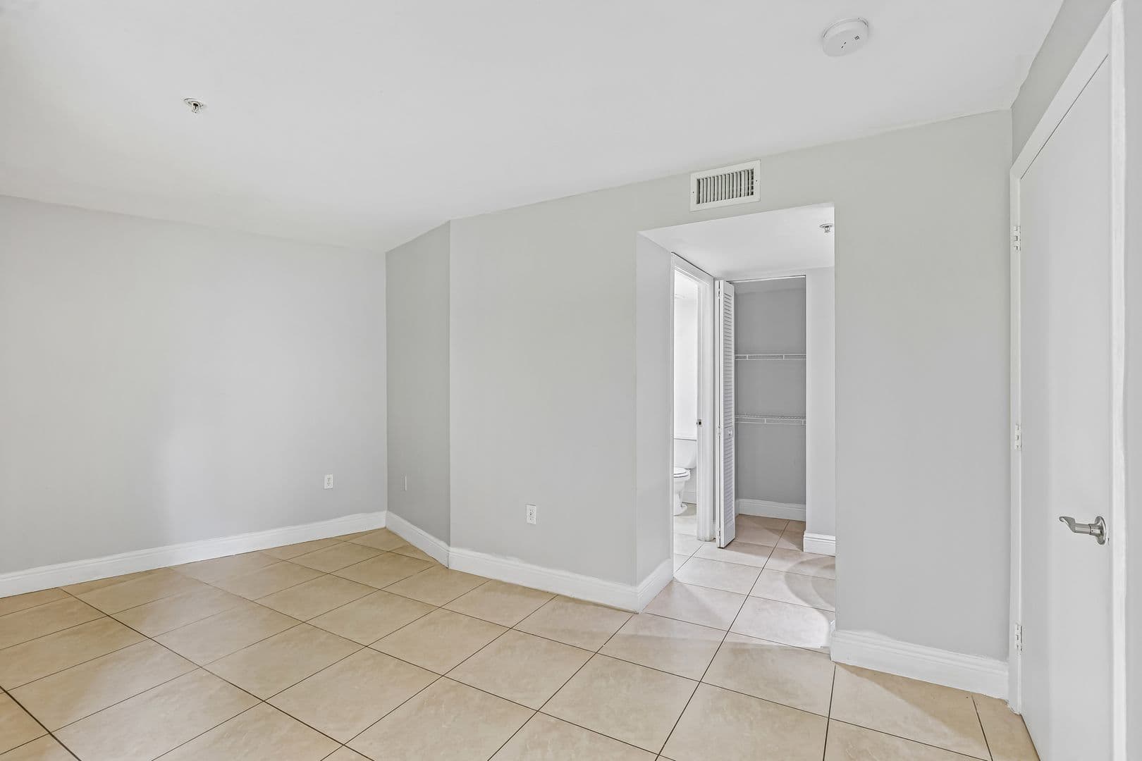 Dania Beach Apartment: 4147 Stirling Road