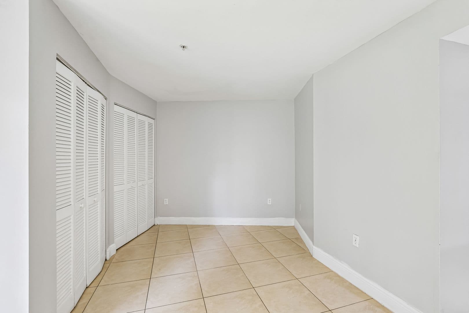 Dania Beach Apartment: 4147 Stirling Road