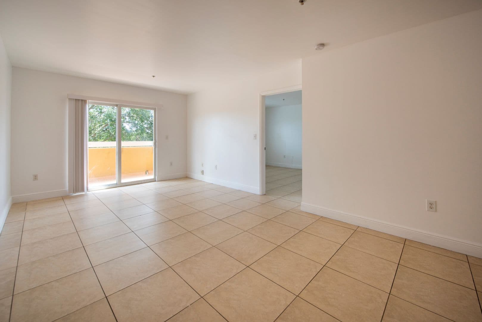 Dania Beach Apartment: 4147 Stirling Road