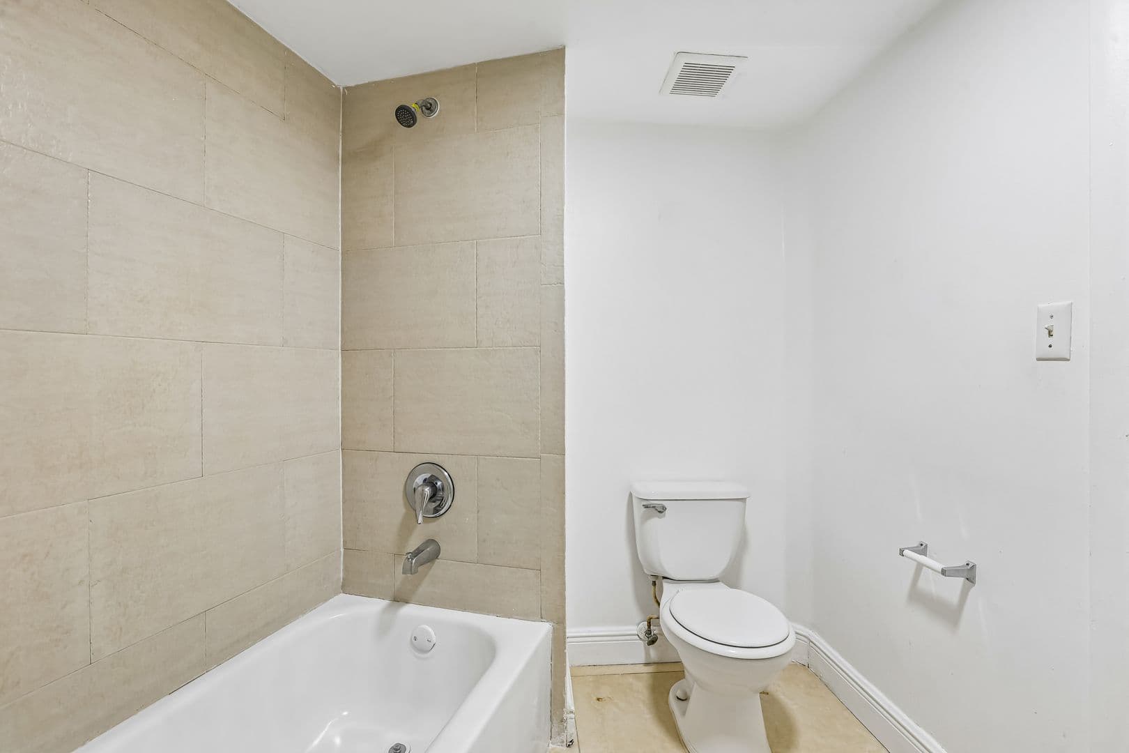 Dania Beach Apartment: 4147 Stirling Road