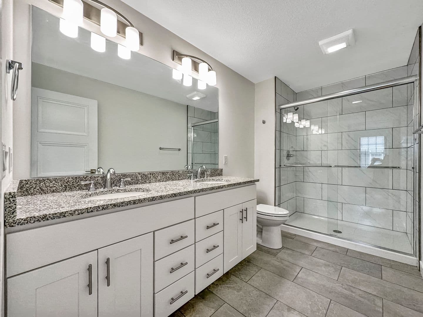 Davenport Apartment: Lakeview Pkwy - Ravenwood Ln