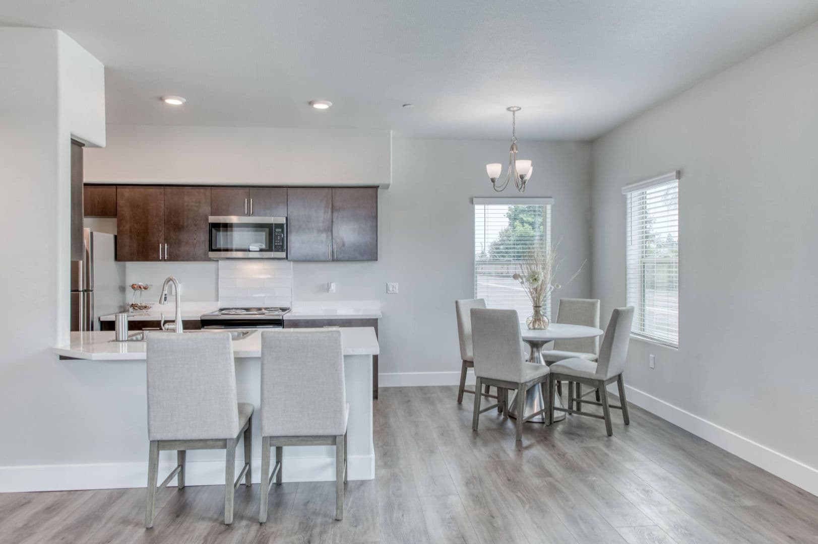 Clovis Apartment: 382 North McKelvy Avenue