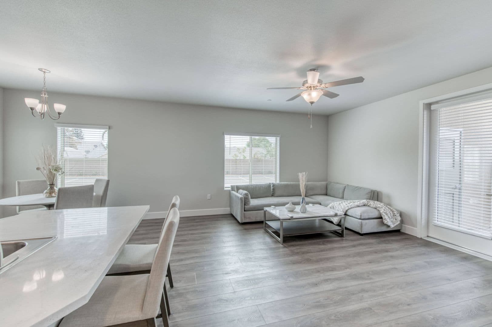 Clovis Apartment: 382 North McKelvy Avenue