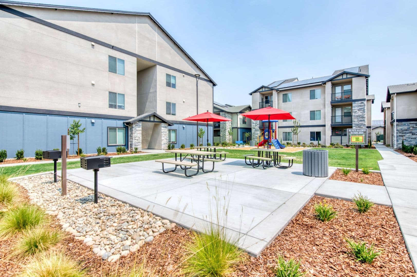 Clovis Apartment: 382 North McKelvy Avenue