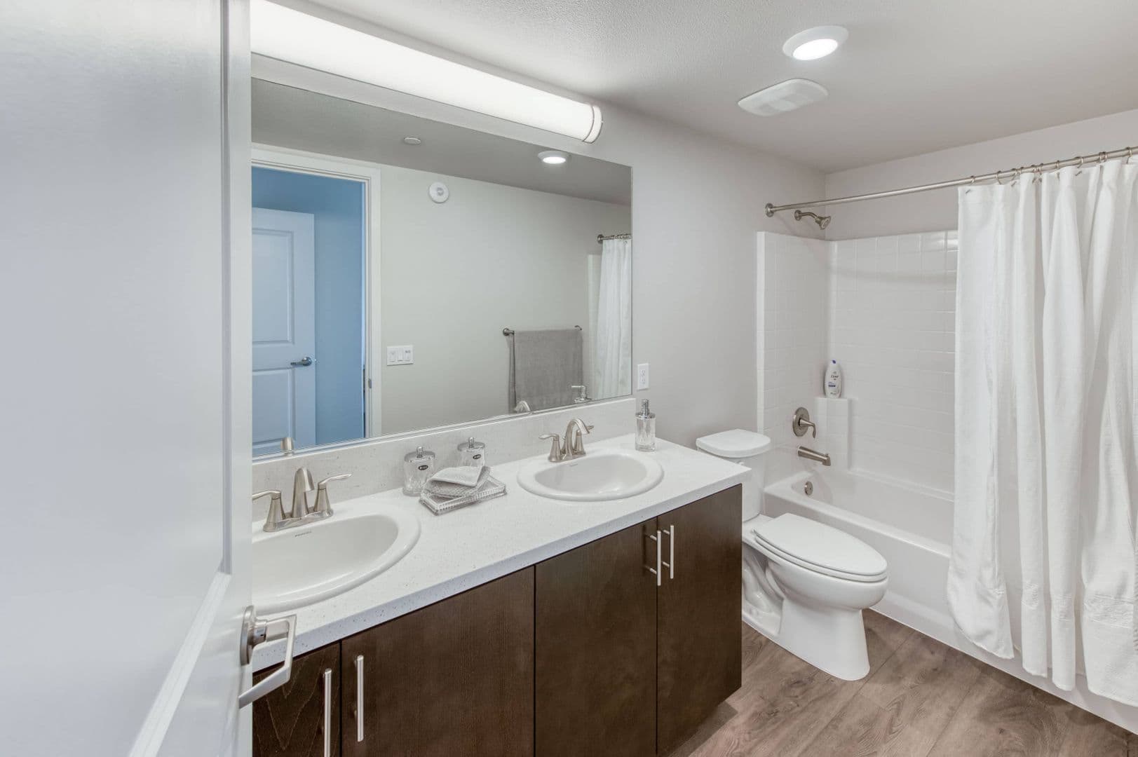 Clovis Apartment: 382 North McKelvy Avenue