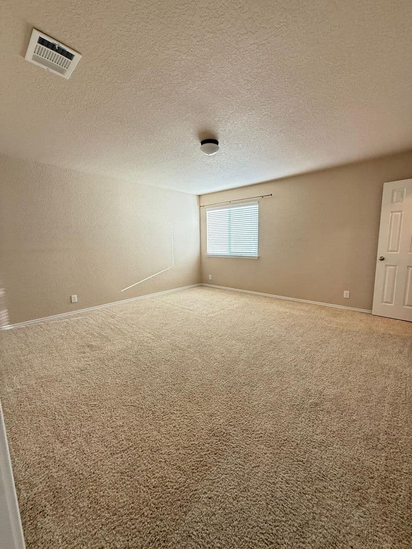 San Antonio House: 1015 Iris Path