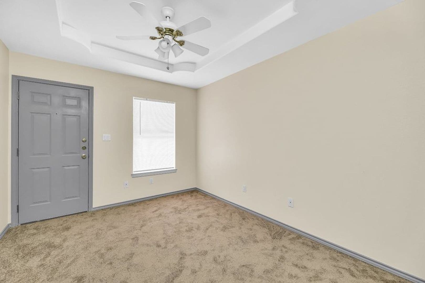 McAllen Apartment: 610 N Broadway St