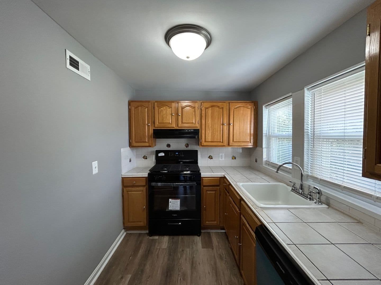 Baltimore House: 400 Hazlett Ave #B