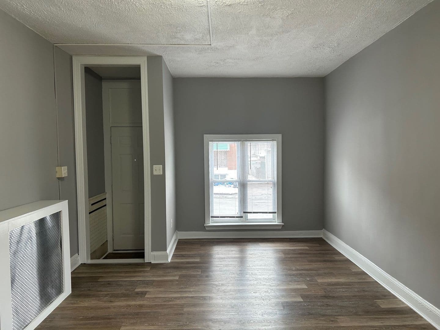 Baltimore House: 2810 E Monument St