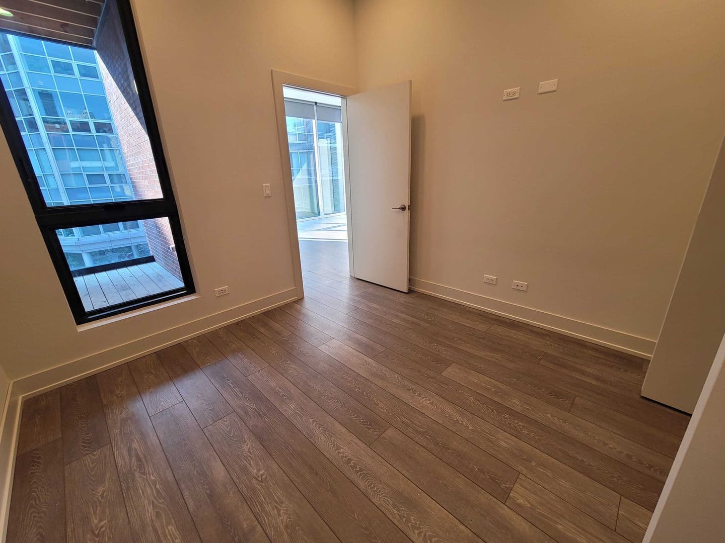 Chicago Apartment: 853 N. Larrabee