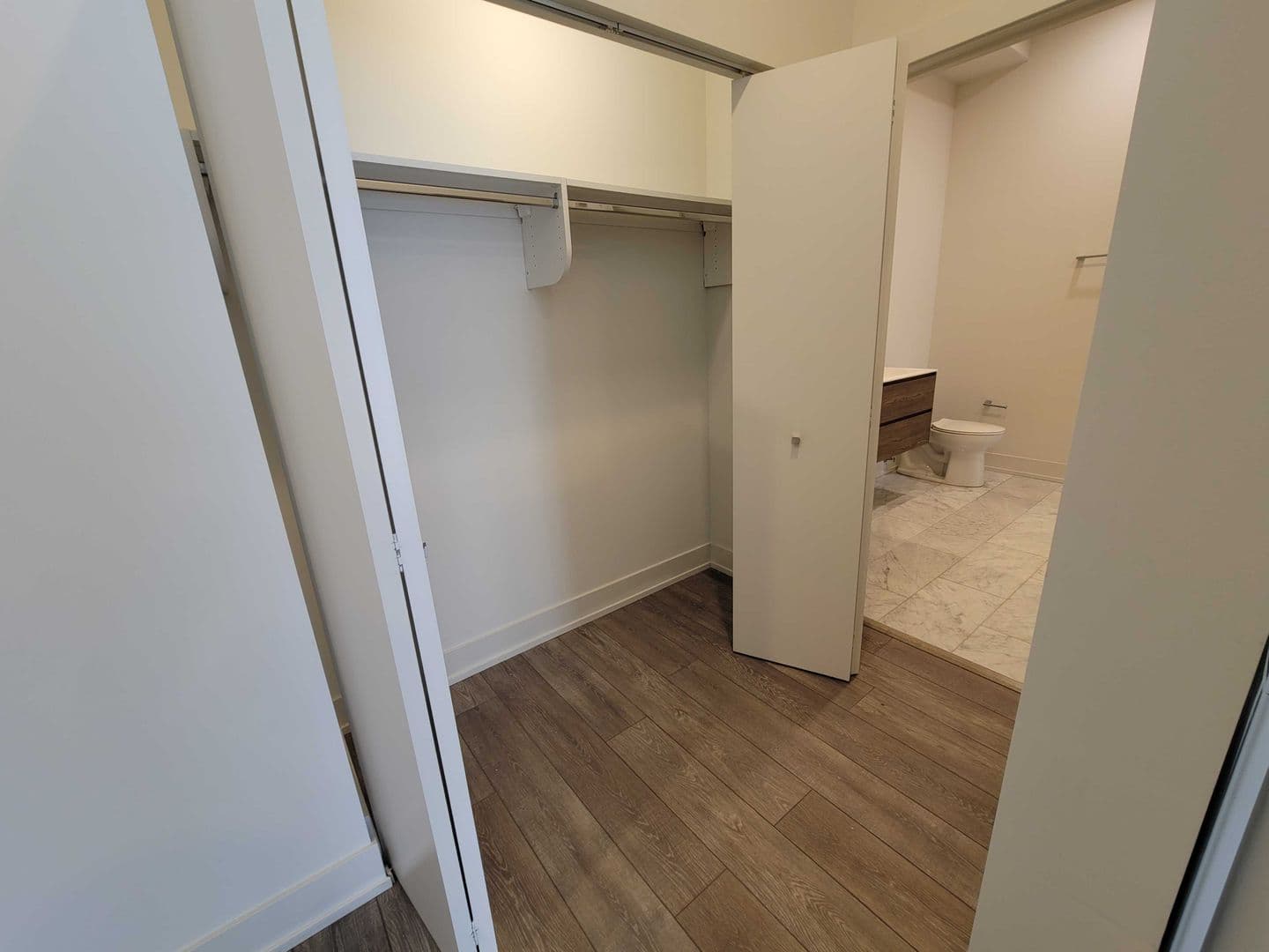 Chicago Apartment: 853 N. Larrabee