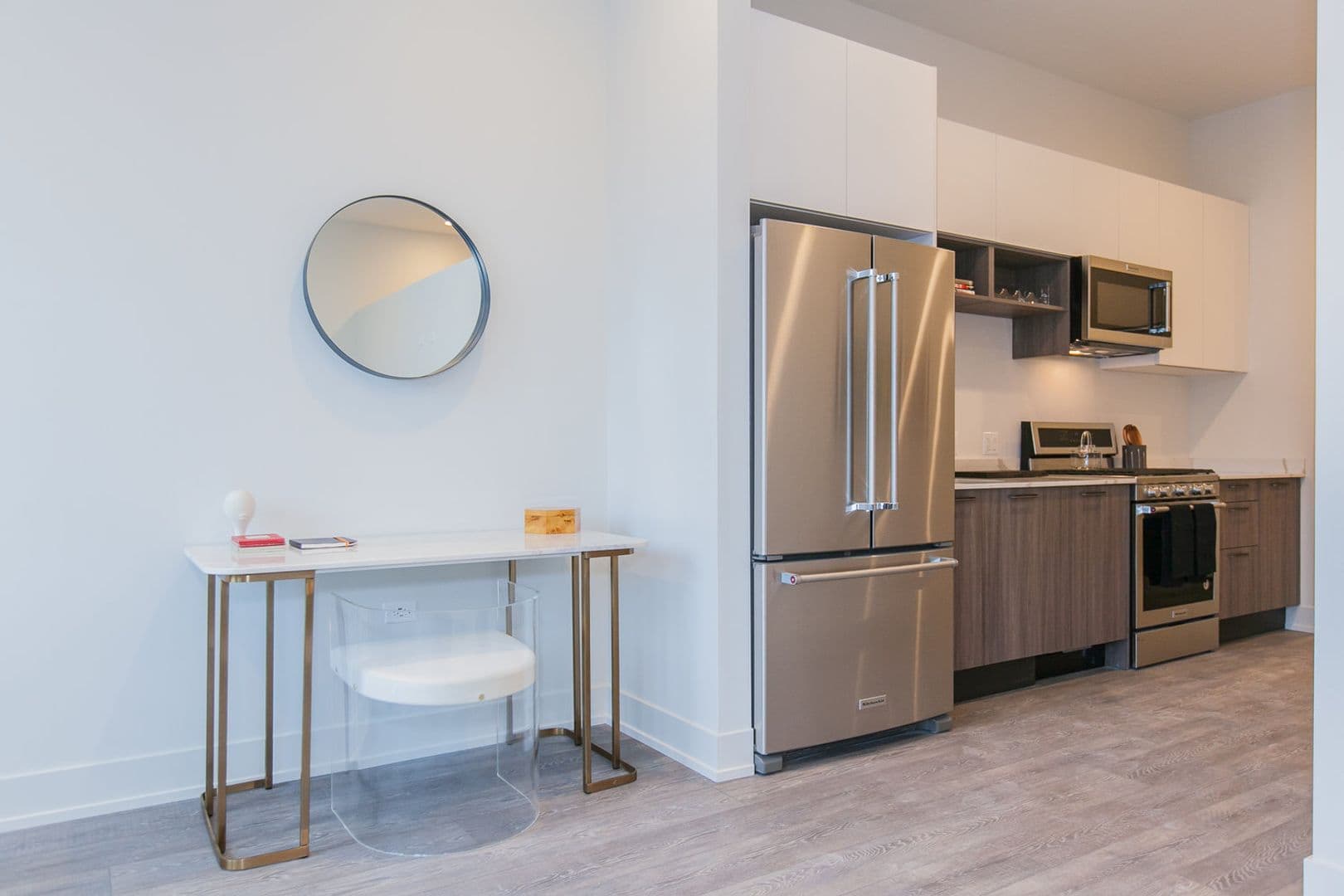 Chicago Apartment: 853 N. Larrabee