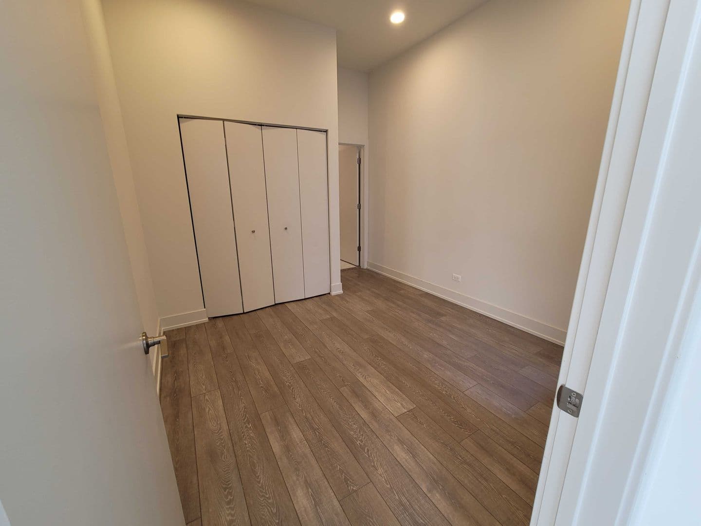 Chicago Apartment: 853 N. Larrabee