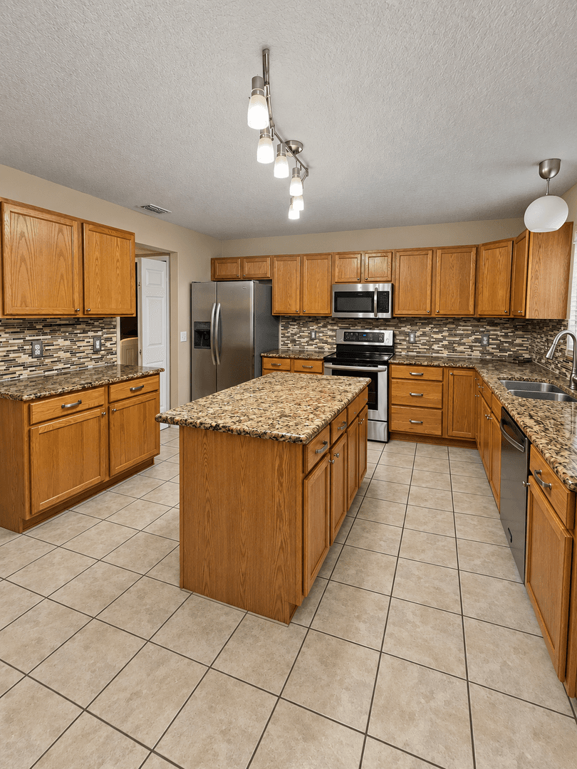 Sanford House: 410 Fairfield Drive