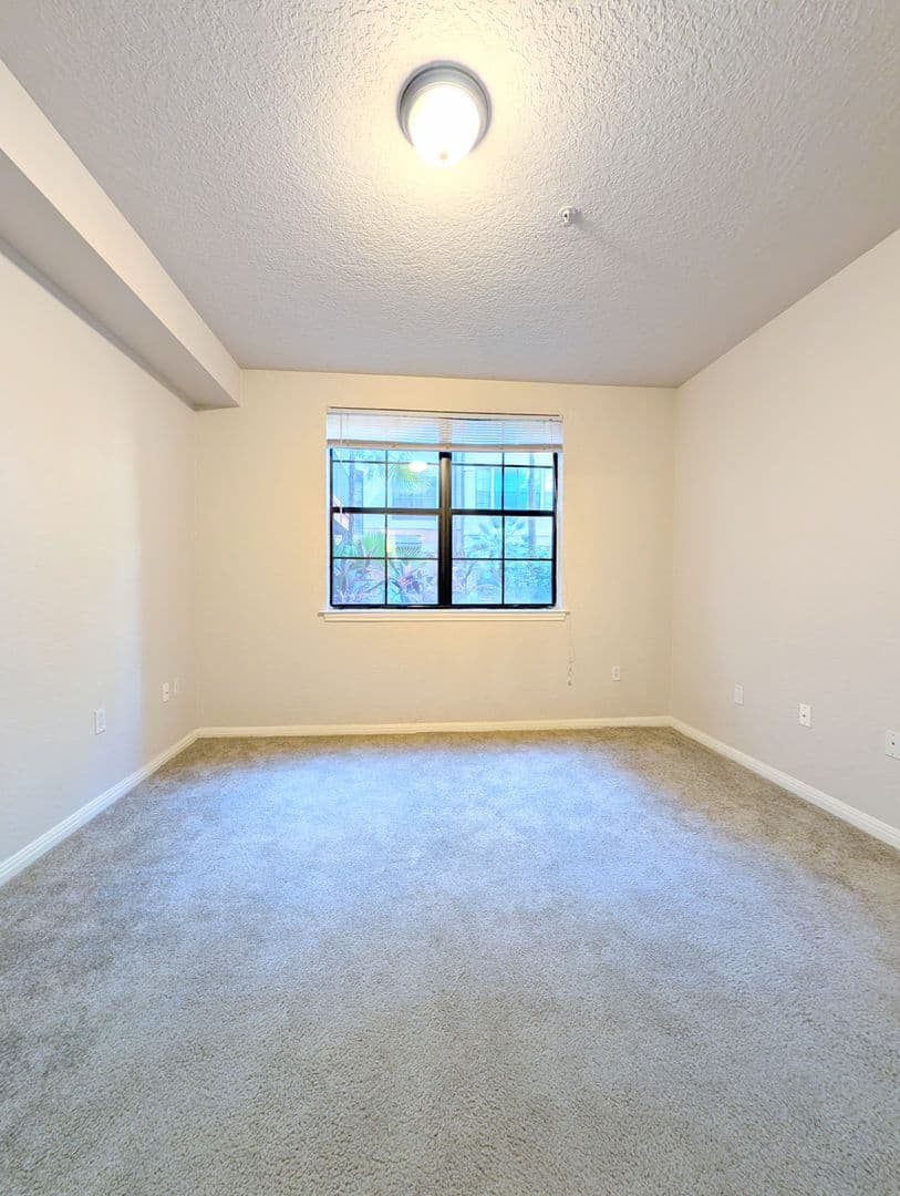 Orlando Condo: 911 N. Orange Avenue