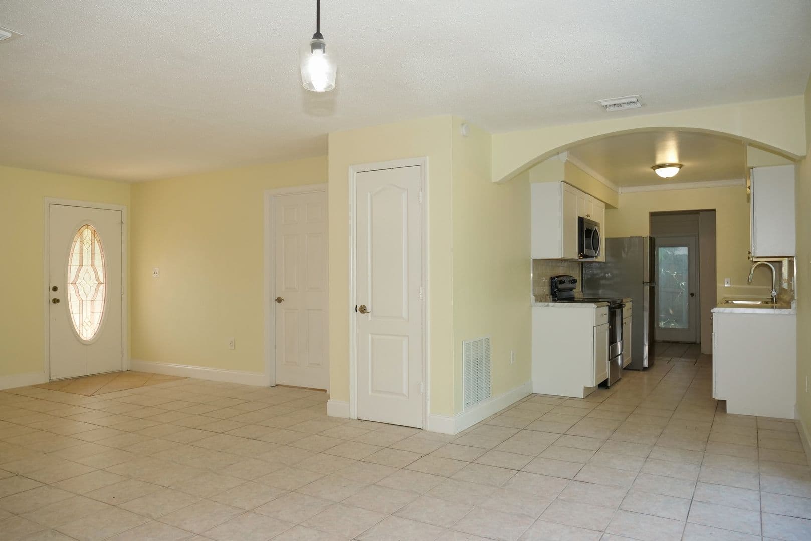 Orlando House: 521 Chiles Lane