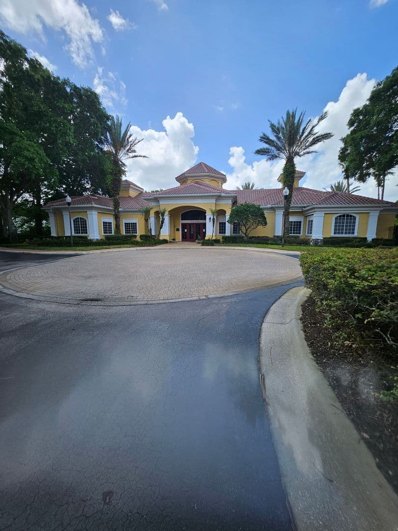 Maitland Condo: 1440 Lake Shadow Circle