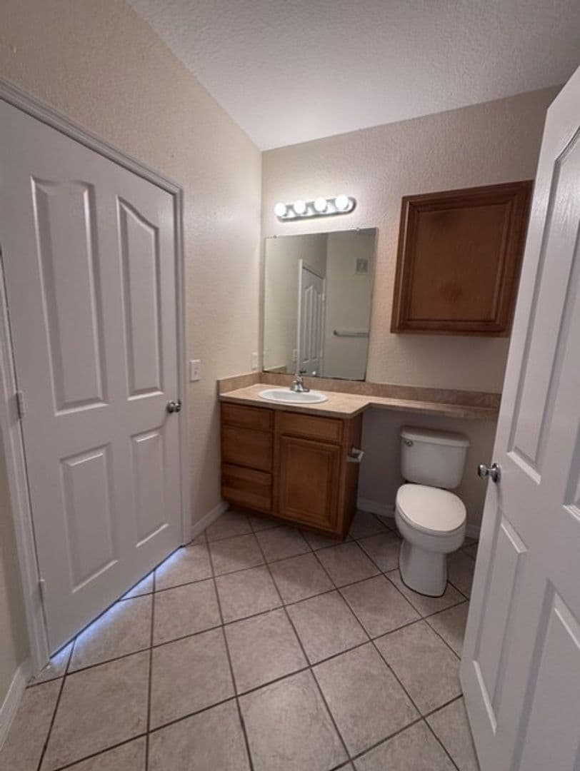 Orlando Condo: 6149 Metrowest Blvd. #302