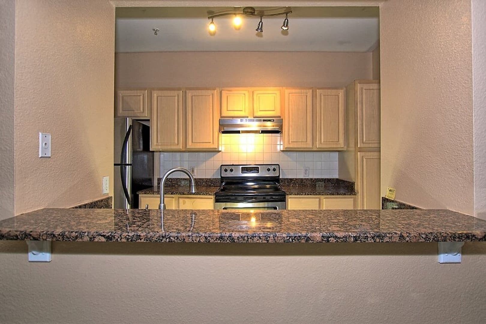 Longwood Condo: 413 Summit Ridge Place