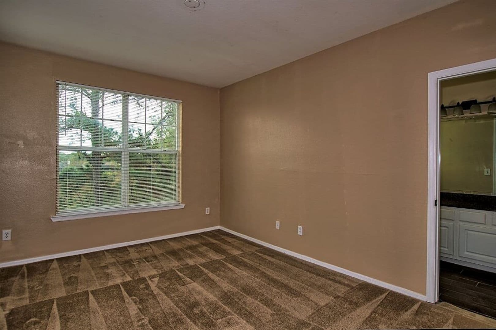 Longwood Condo: 413 Summit Ridge Place