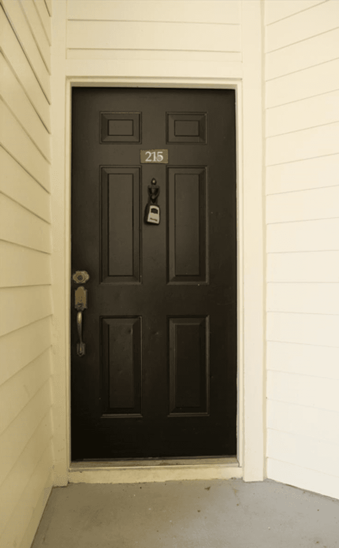Longwood Condo: 413 Summit Ridge Place
