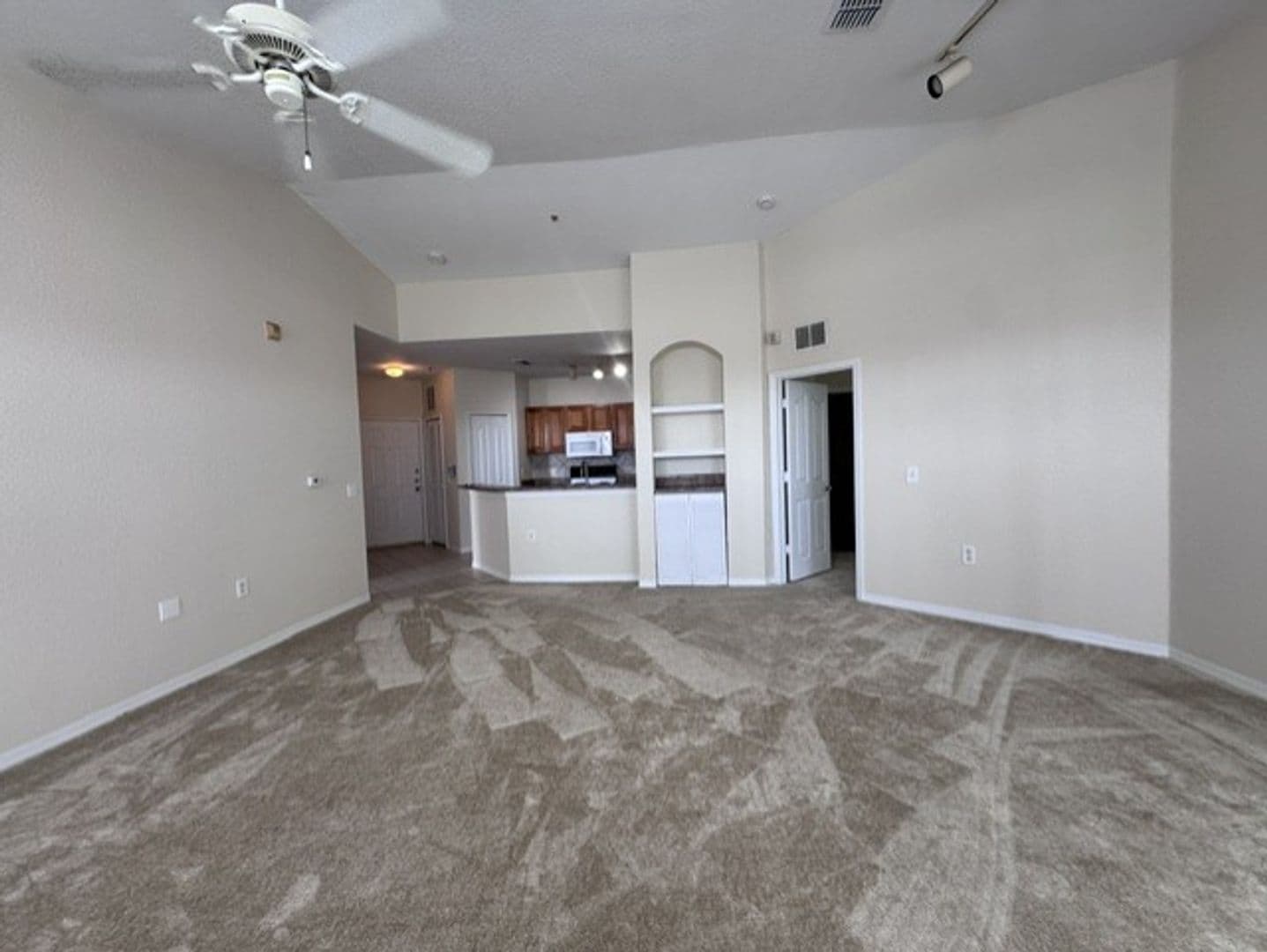 Orlando Condo: 6149 Metrowest Blvd. #302