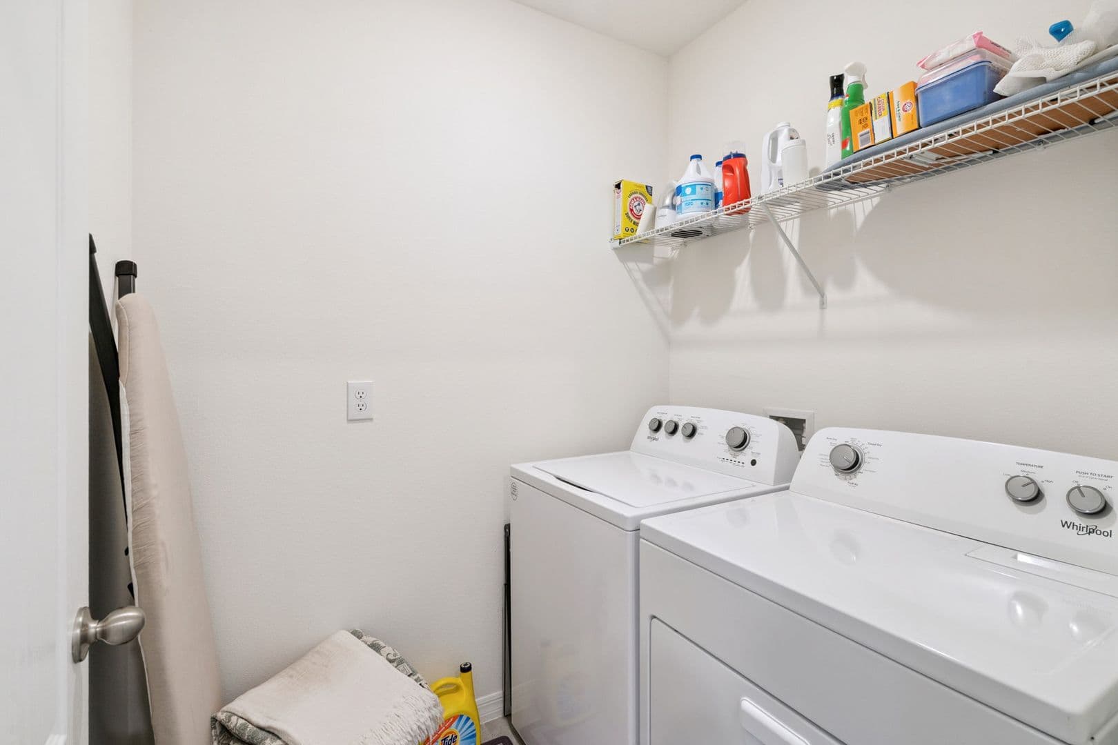 Saint Cloud House: 5634 Winona Dr