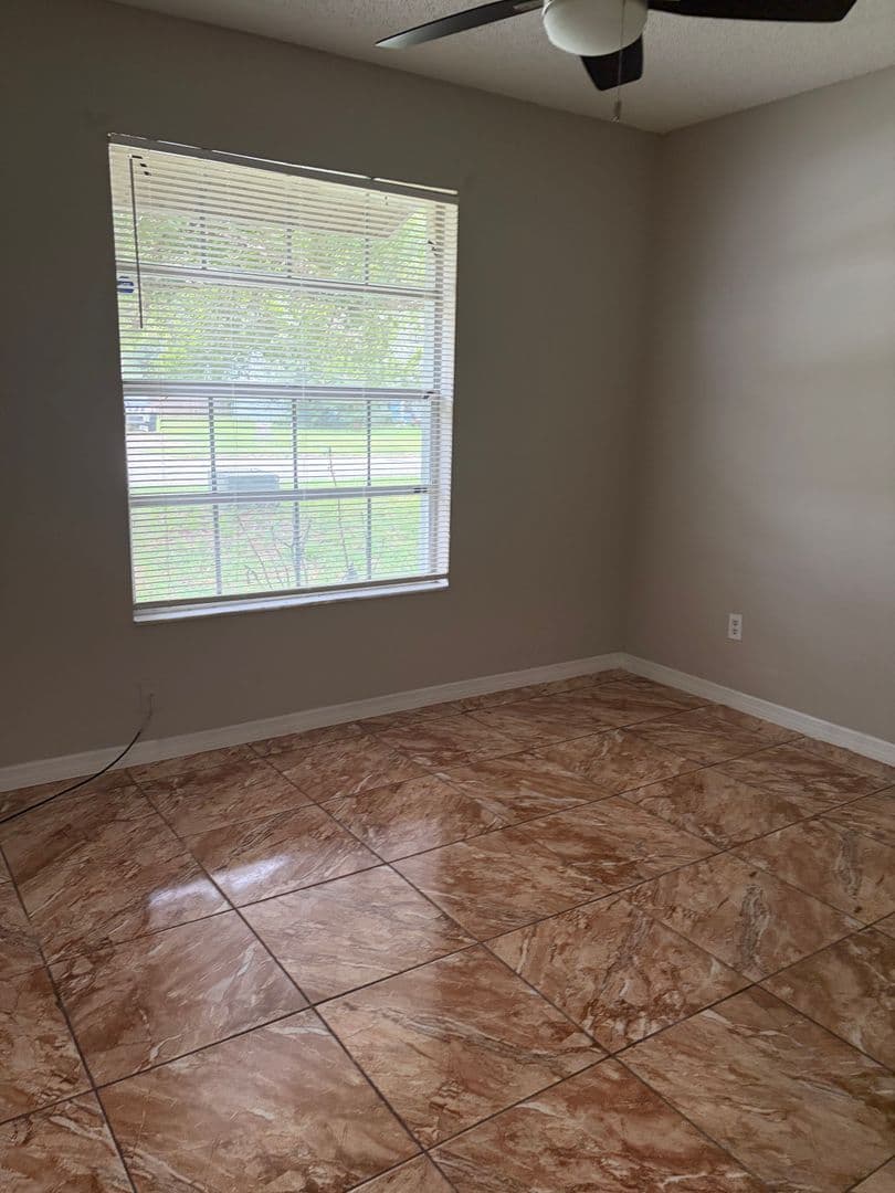 Kissimmee House: 2425 Oak Hollow