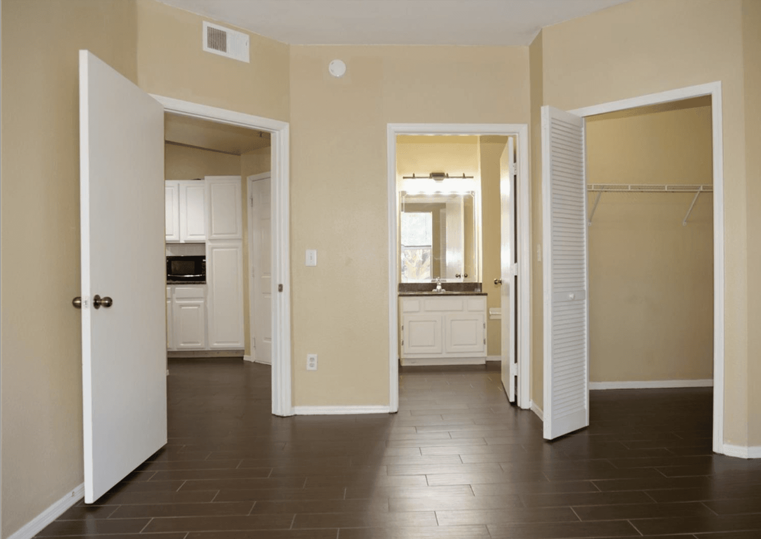 Longwood Condo: 413 Summit Ridge Place