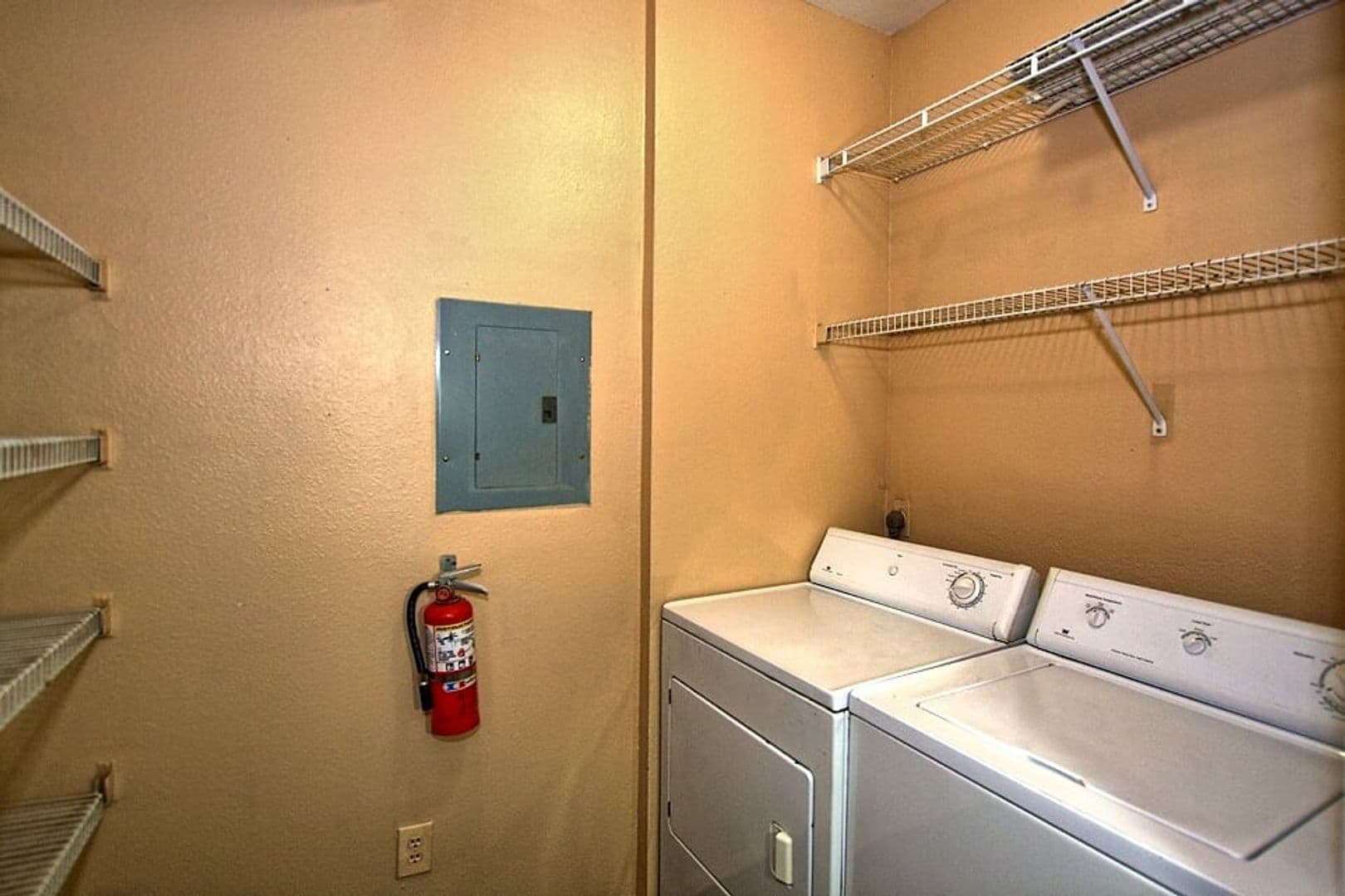Longwood Condo: 413 Summit Ridge Place