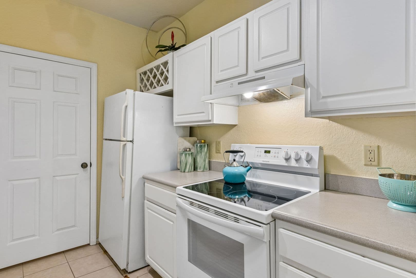 Lake Mary Condo: 143 Villa di Este Terrace #209
