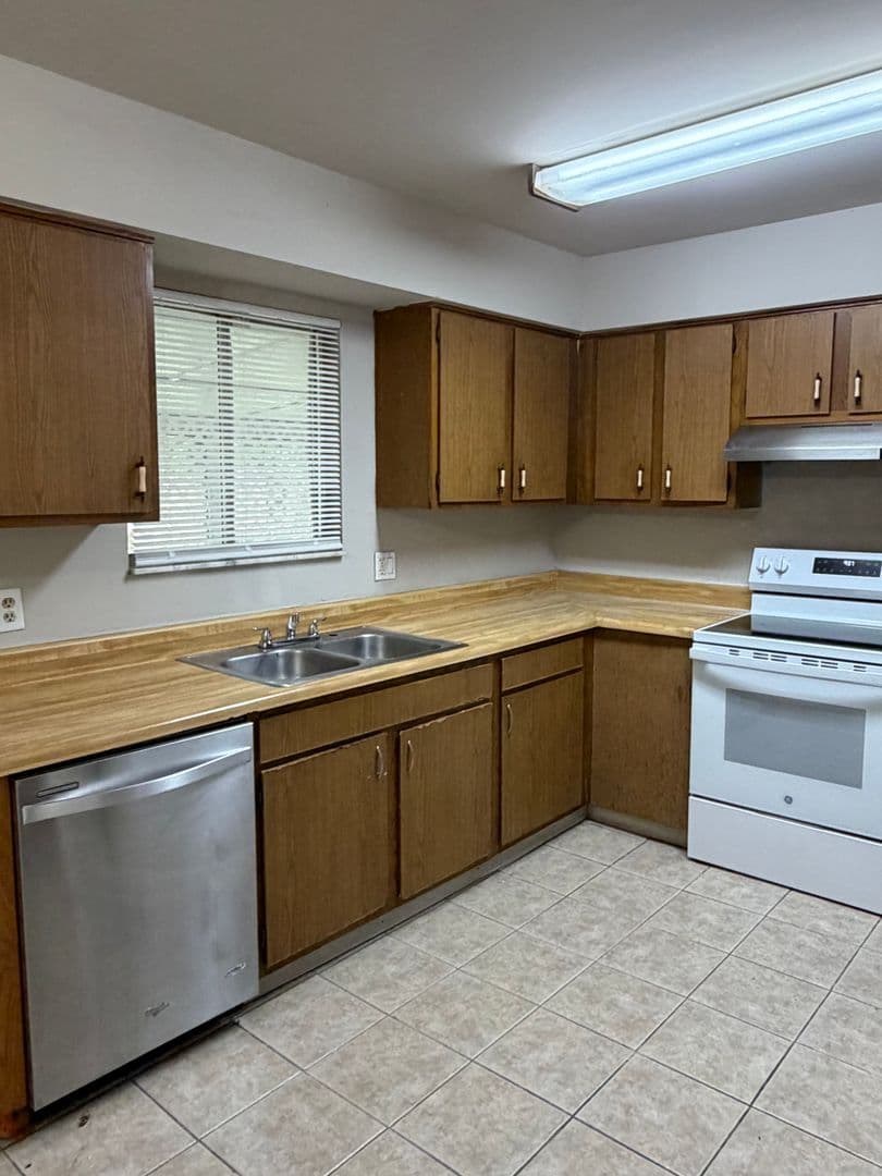 Kissimmee House: 2425 Oak Hollow