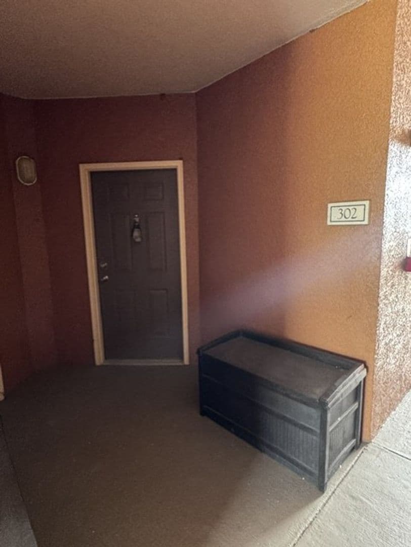 Orlando Condo: 6149 Metrowest Blvd. #302