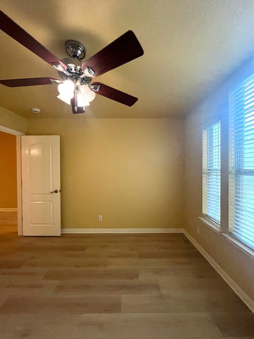 Schertz House: 549 Thurber Dr