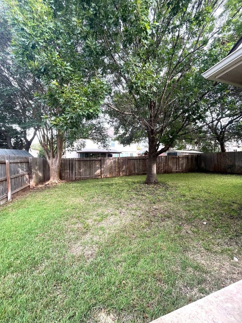 Schertz House: 549 Thurber Dr